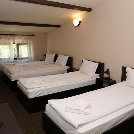 Опълченец Hotell Shipka Eksteriør bilde