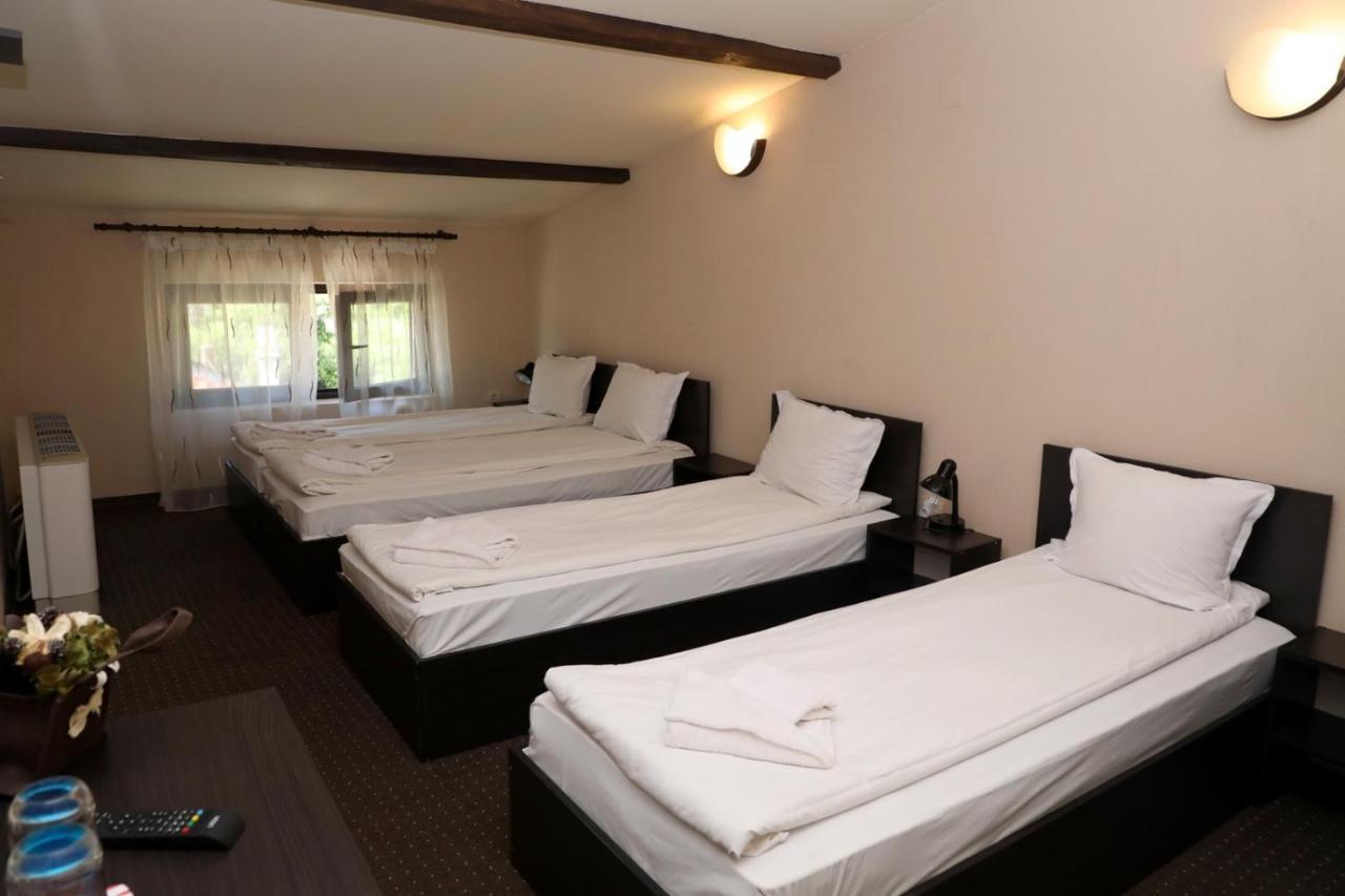 Опълченец Hotell Shipka Eksteriør bilde